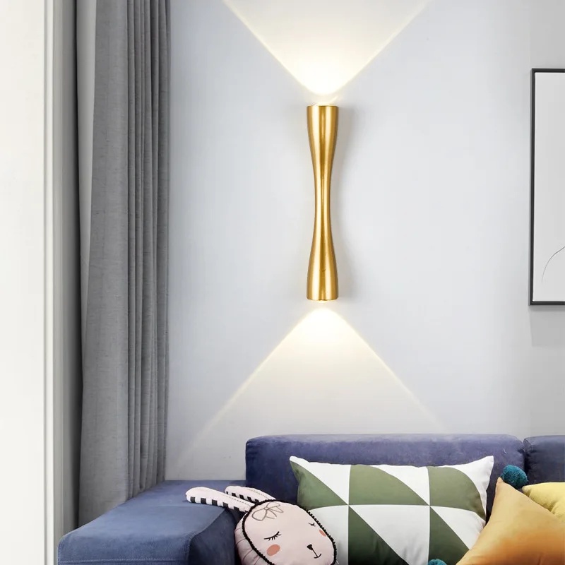 Lámpara de Pared LED Dorada, L - Outdoor Lighting Hardwired reseña y precio
